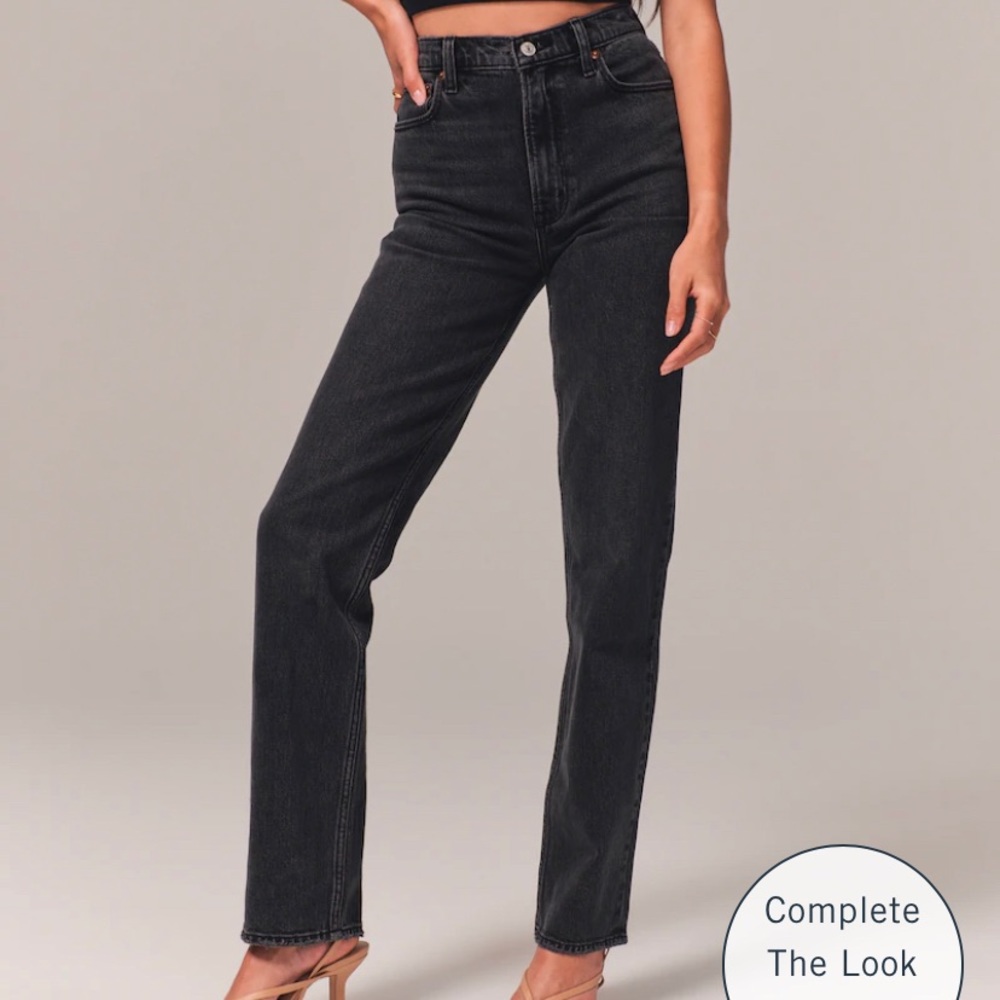 A&F Vintage Stretch Denim

Ultra High Rise 90s Straight Jean